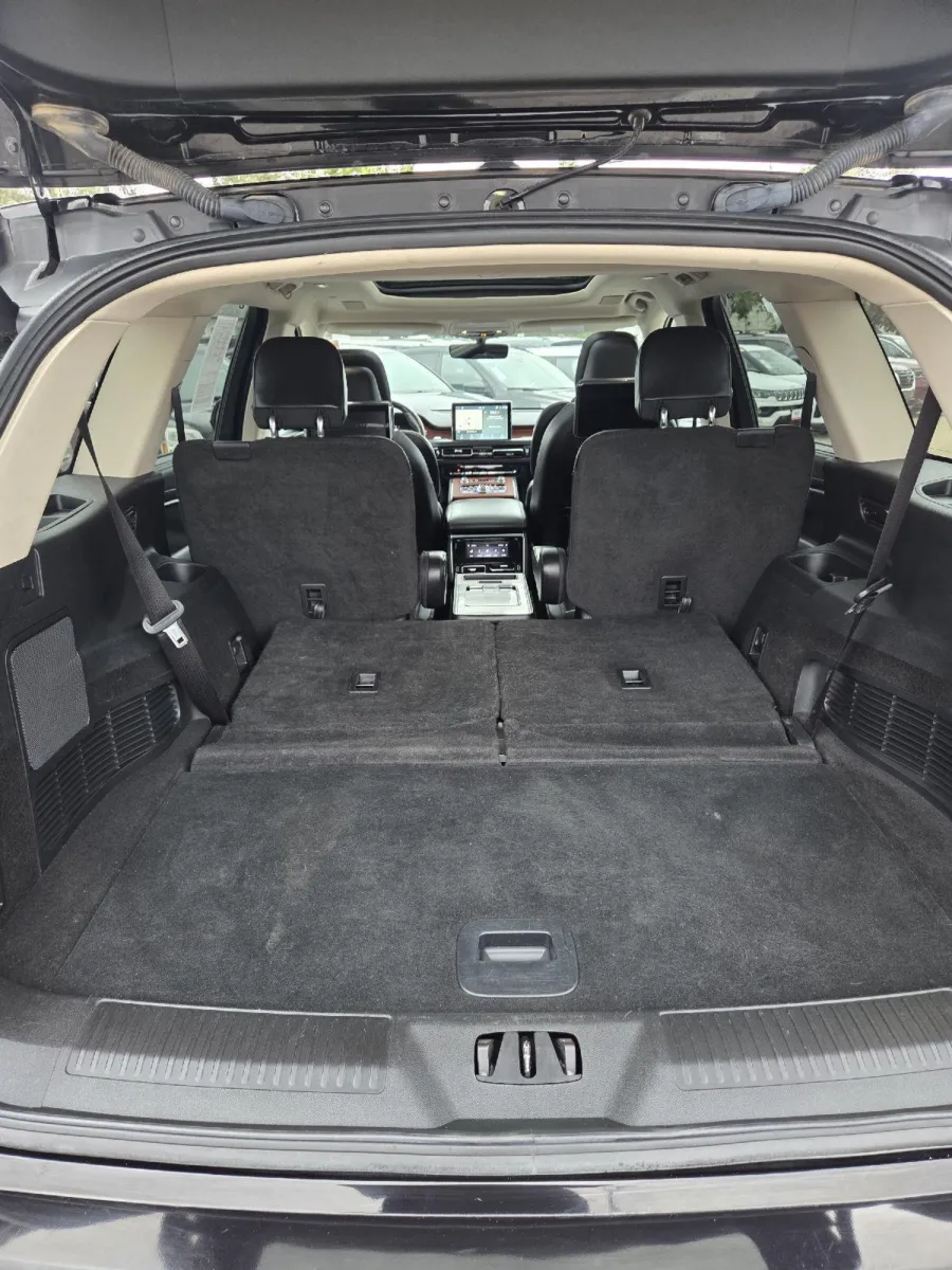 Lincoln Aviator photo 10