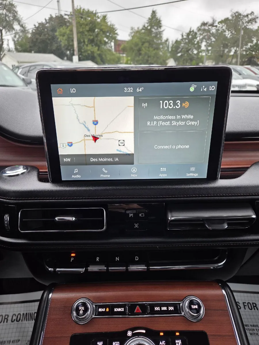 Lincoln Aviator photo 24