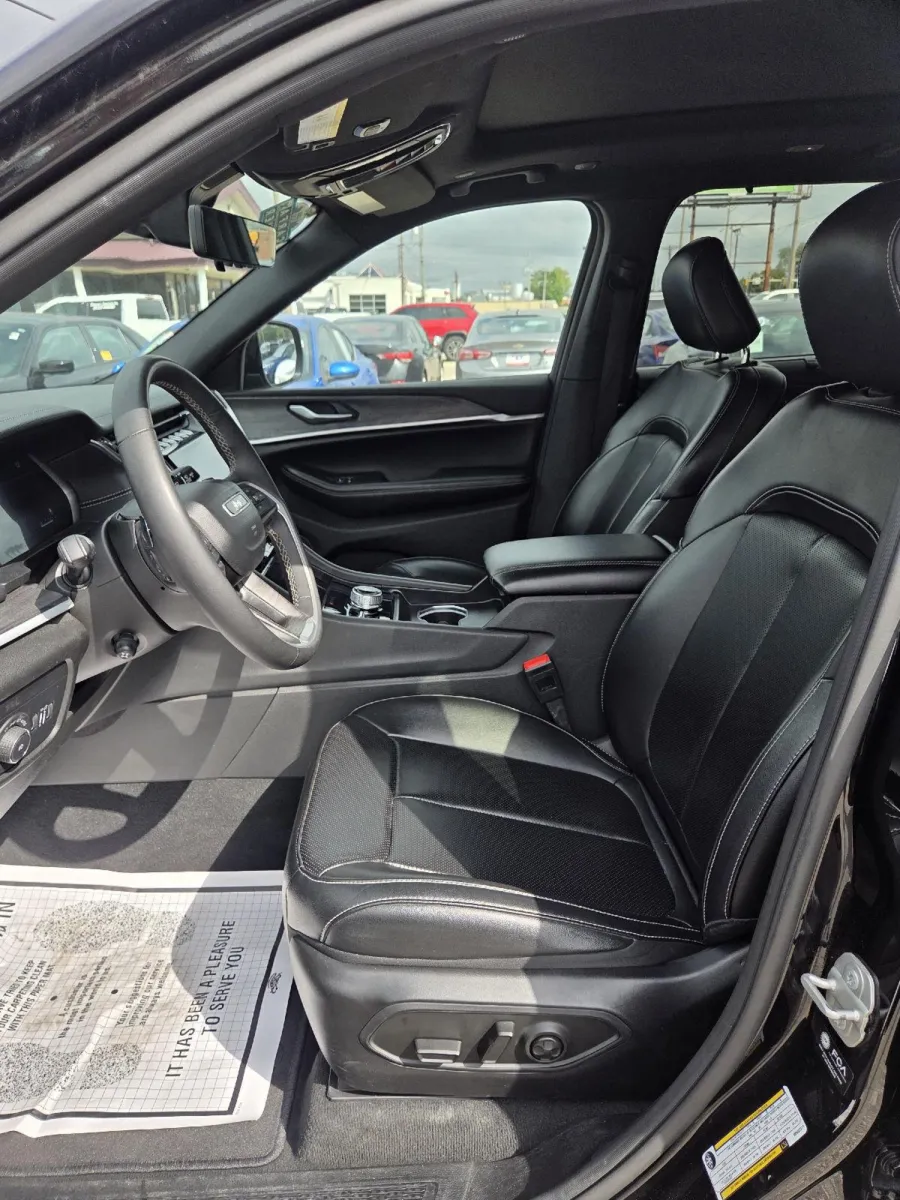 Jeep Grand Cherokee L photo 13