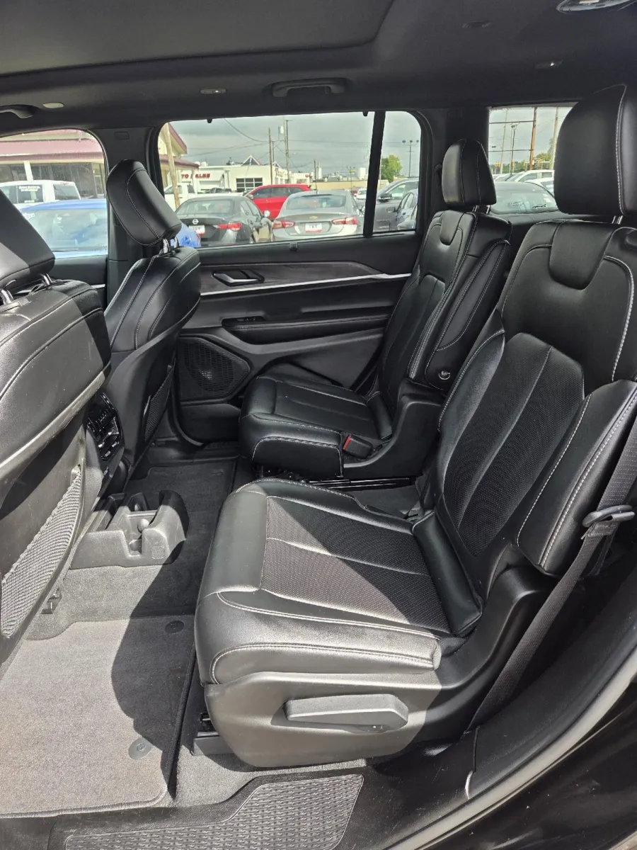 Jeep Grand Cherokee L photo 15
