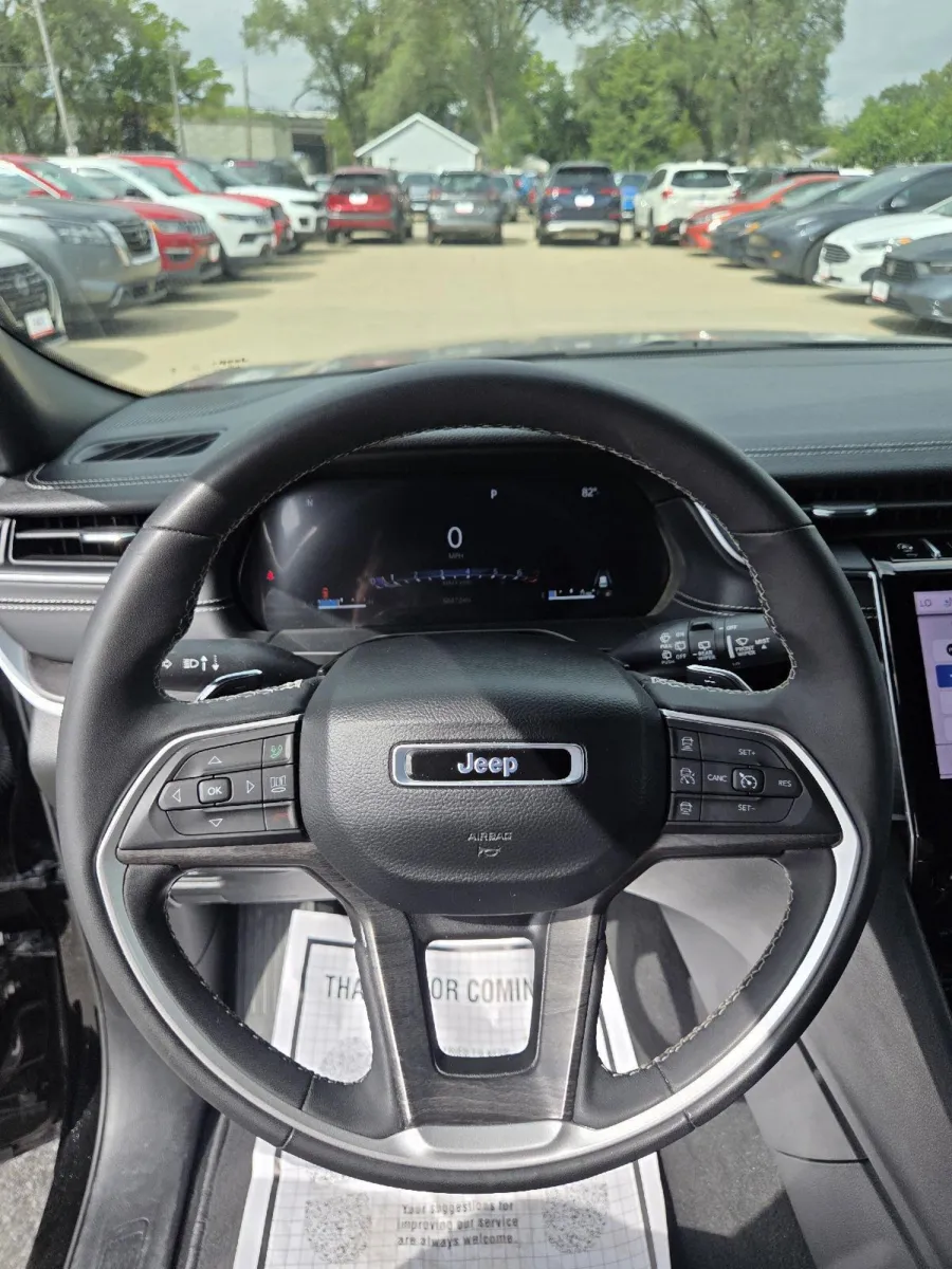 Jeep Grand Cherokee L photo 19