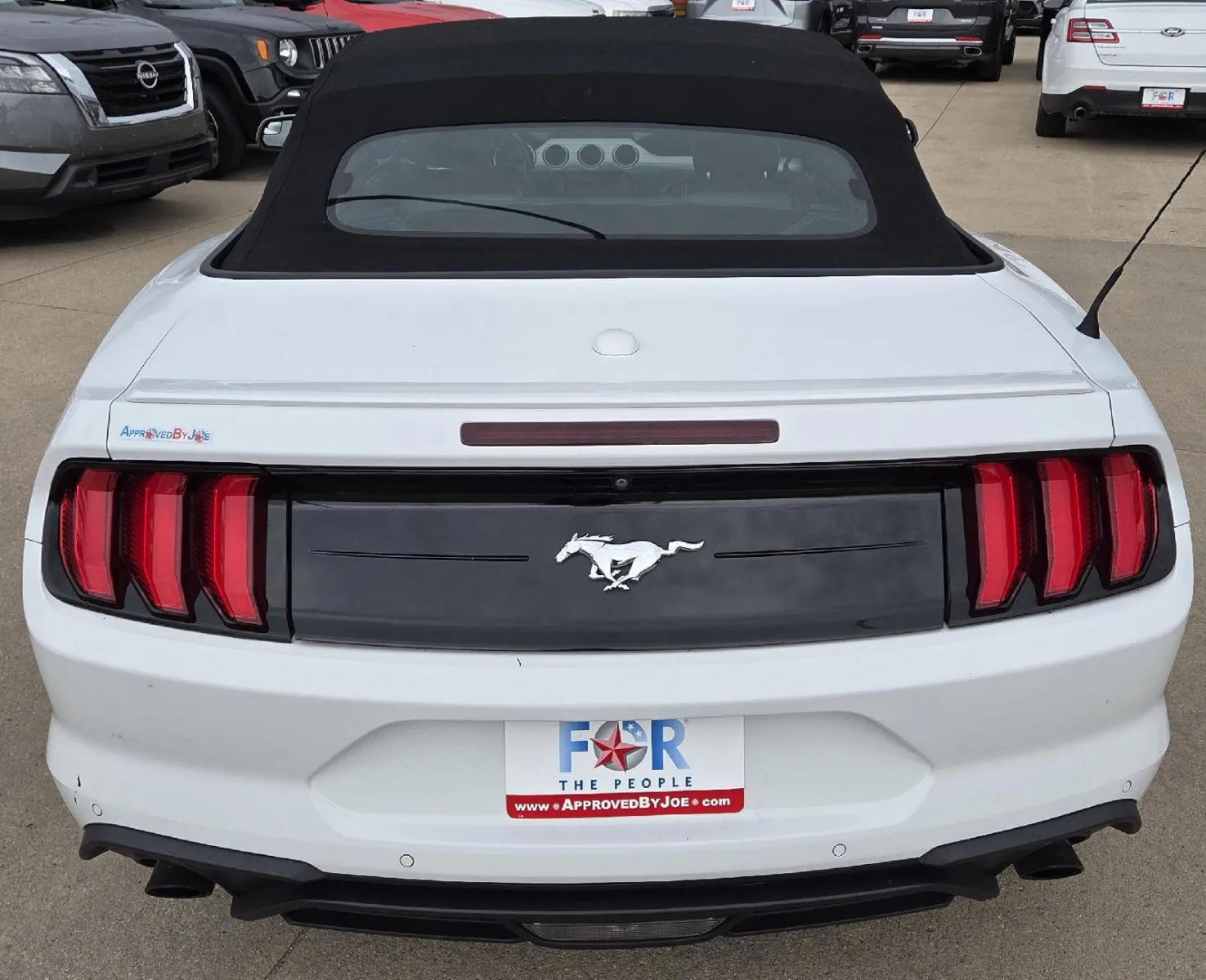 2020 Ford Mustang EcoBoost Premium photo 9