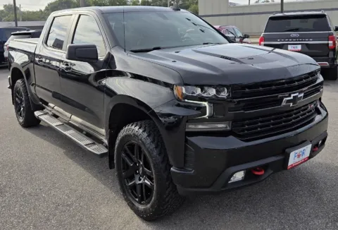 Photos of 2021 Chevrolet Silverado 1500 LT Trail Boss for sale in Des Moines, IA at Capital City Motor Company