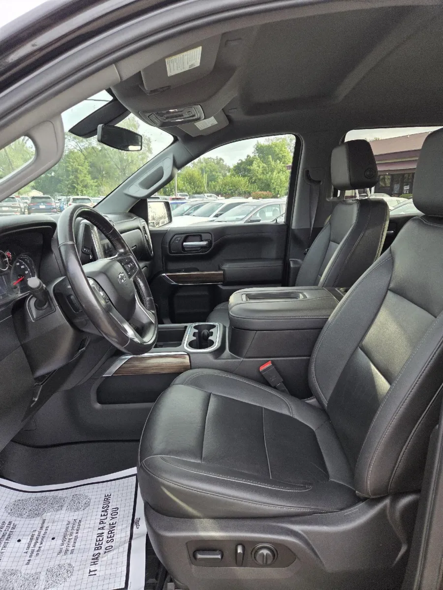 Chevrolet Silverado photo 12