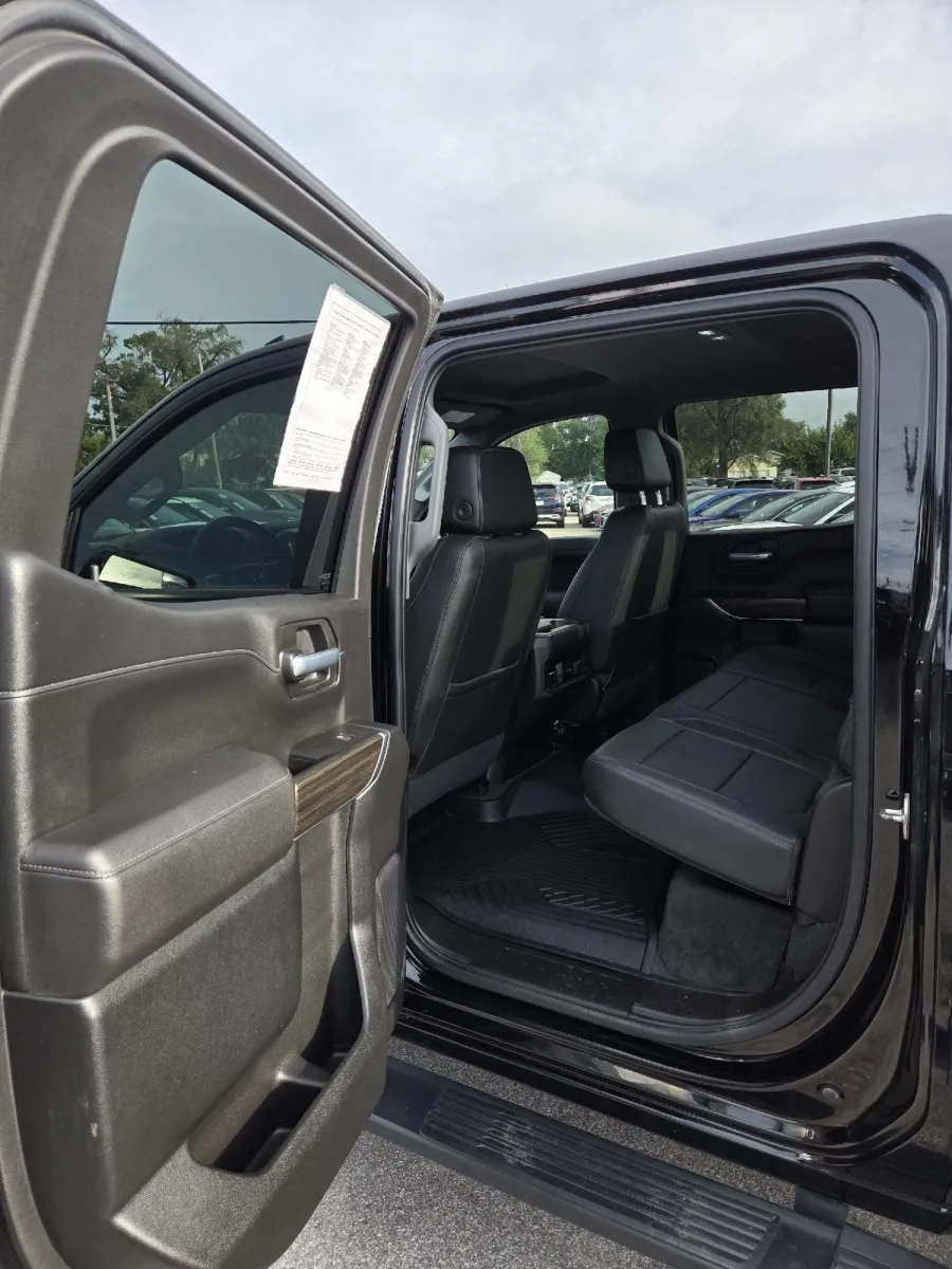 Chevrolet Silverado photo 15