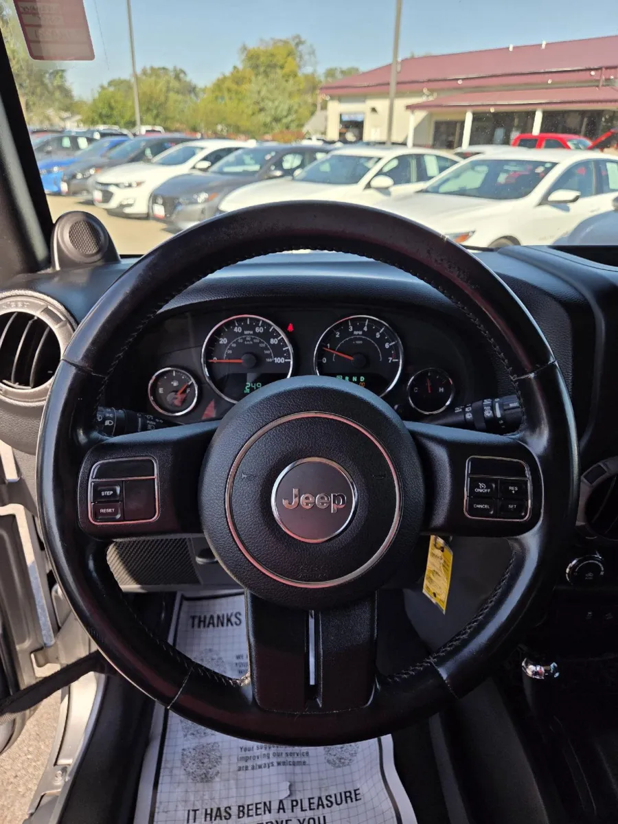 Jeep Wrangler photo 18