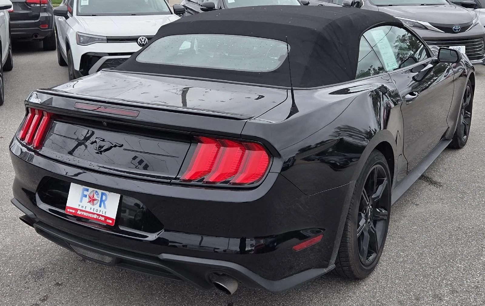 2018 Ford Mustang EcoBoost photo 6