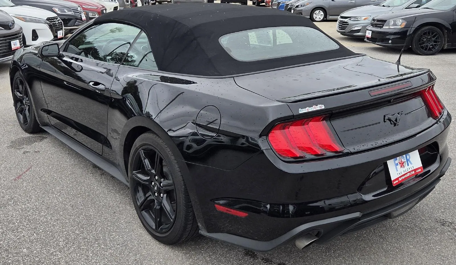 2018 Ford Mustang EcoBoost photo 7