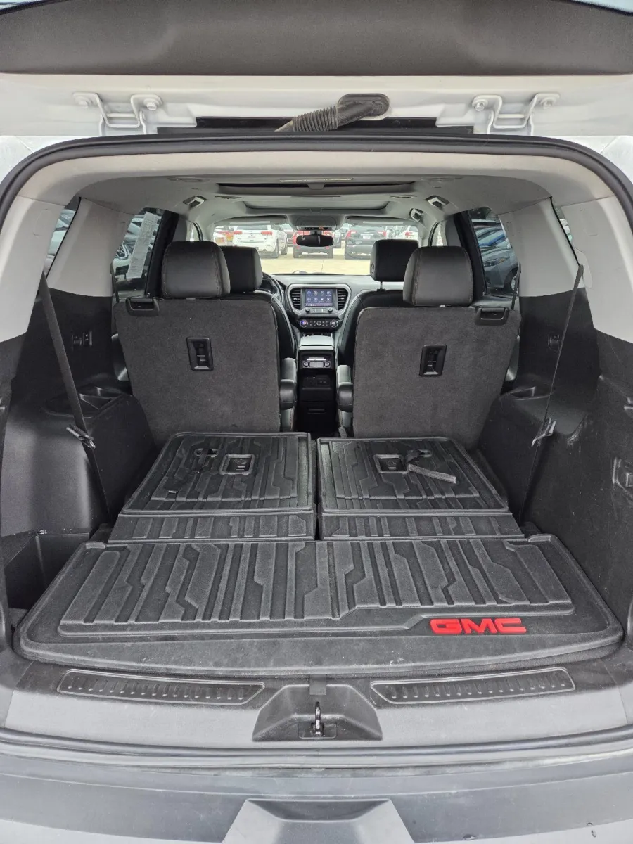 2020 GMC Acadia AT4 photo 11