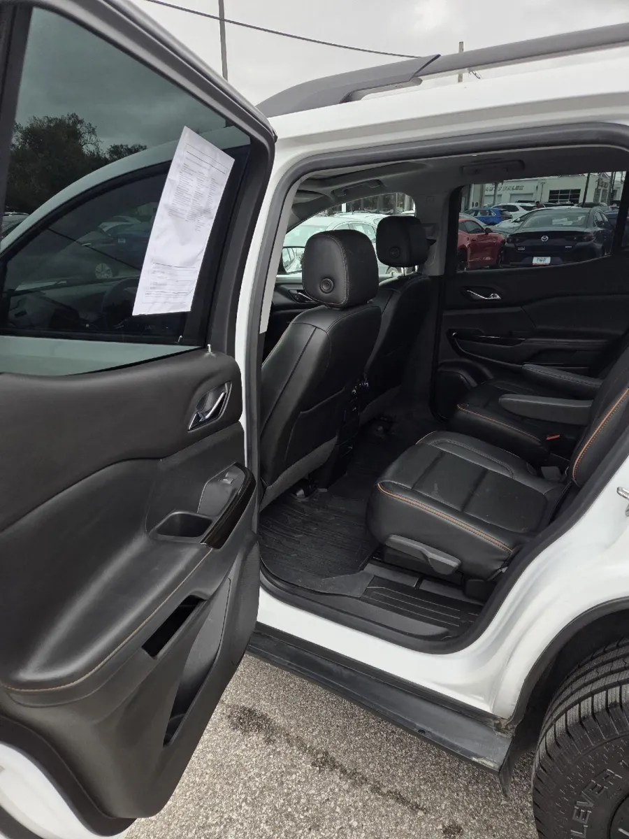 2020 GMC Acadia AT4 photo 15