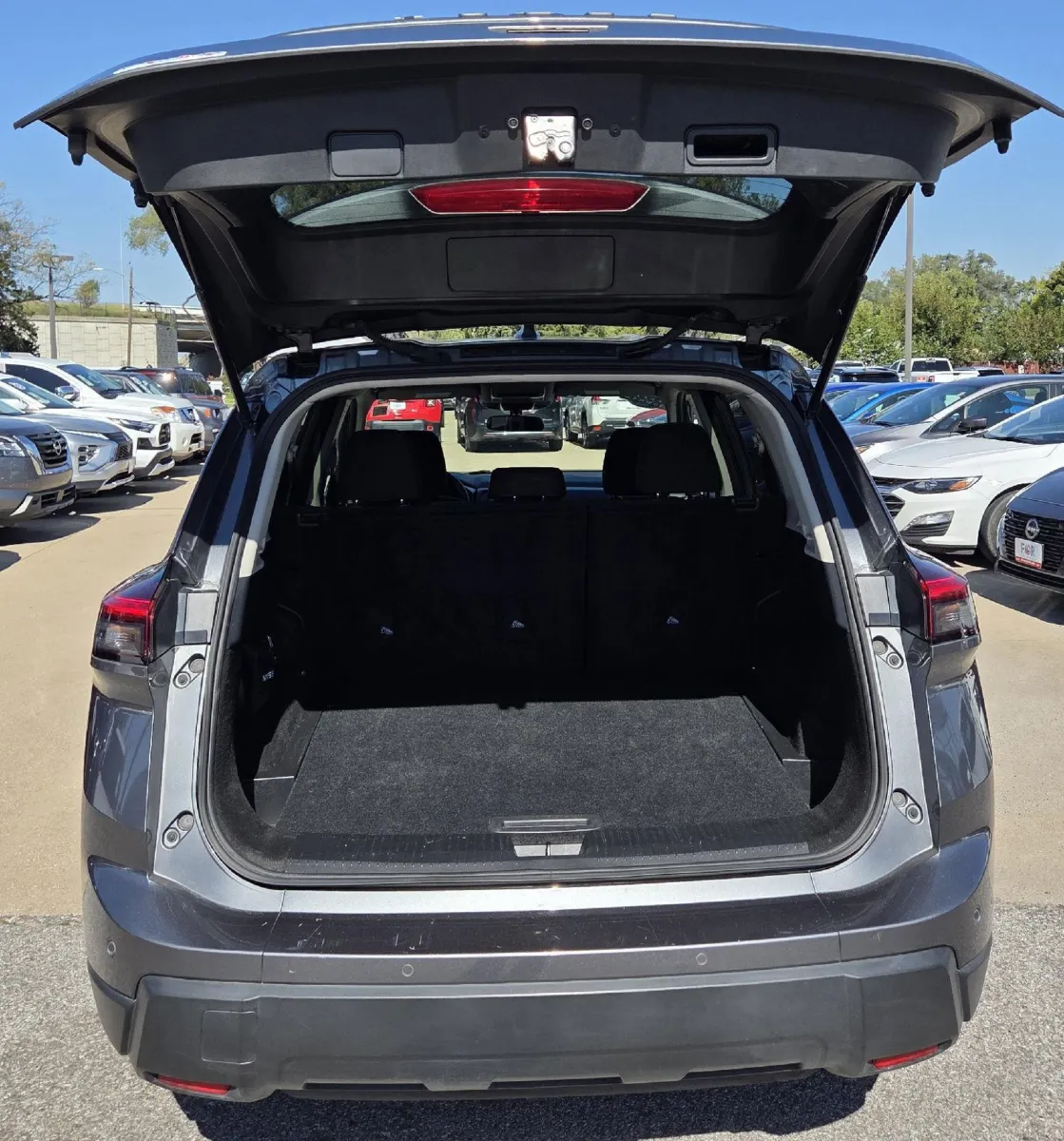 2024 Nissan Rogue S photo 10