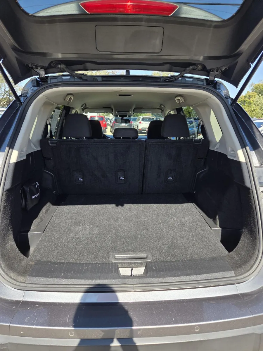 2024 Nissan Rogue S photo 11