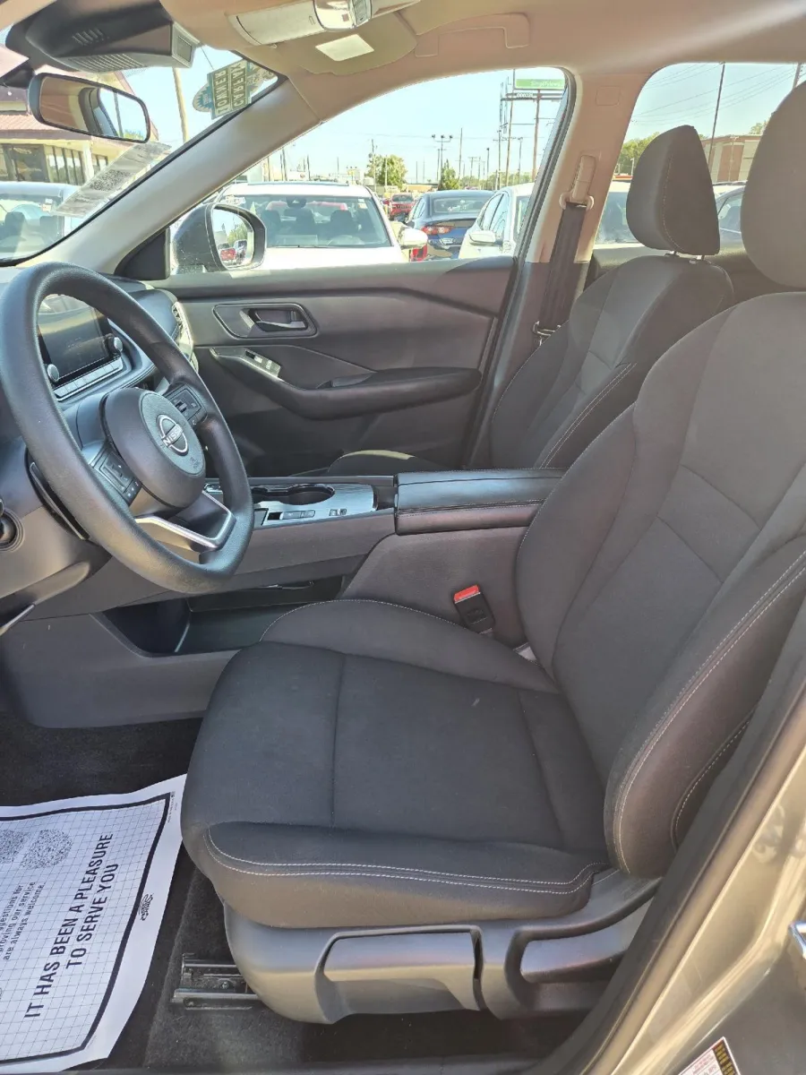 2024 Nissan Rogue S photo 13