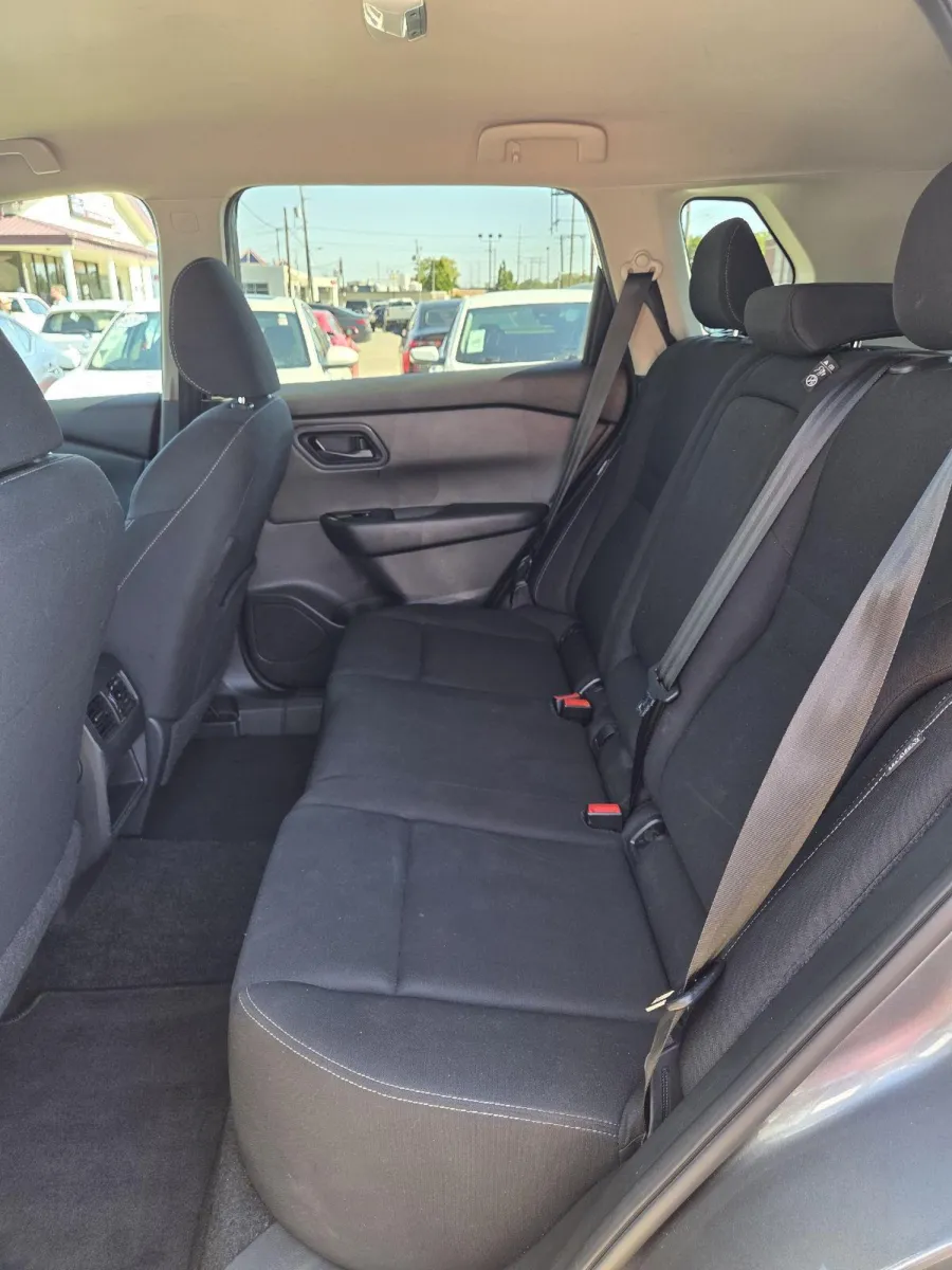 2024 Nissan Rogue S photo 15