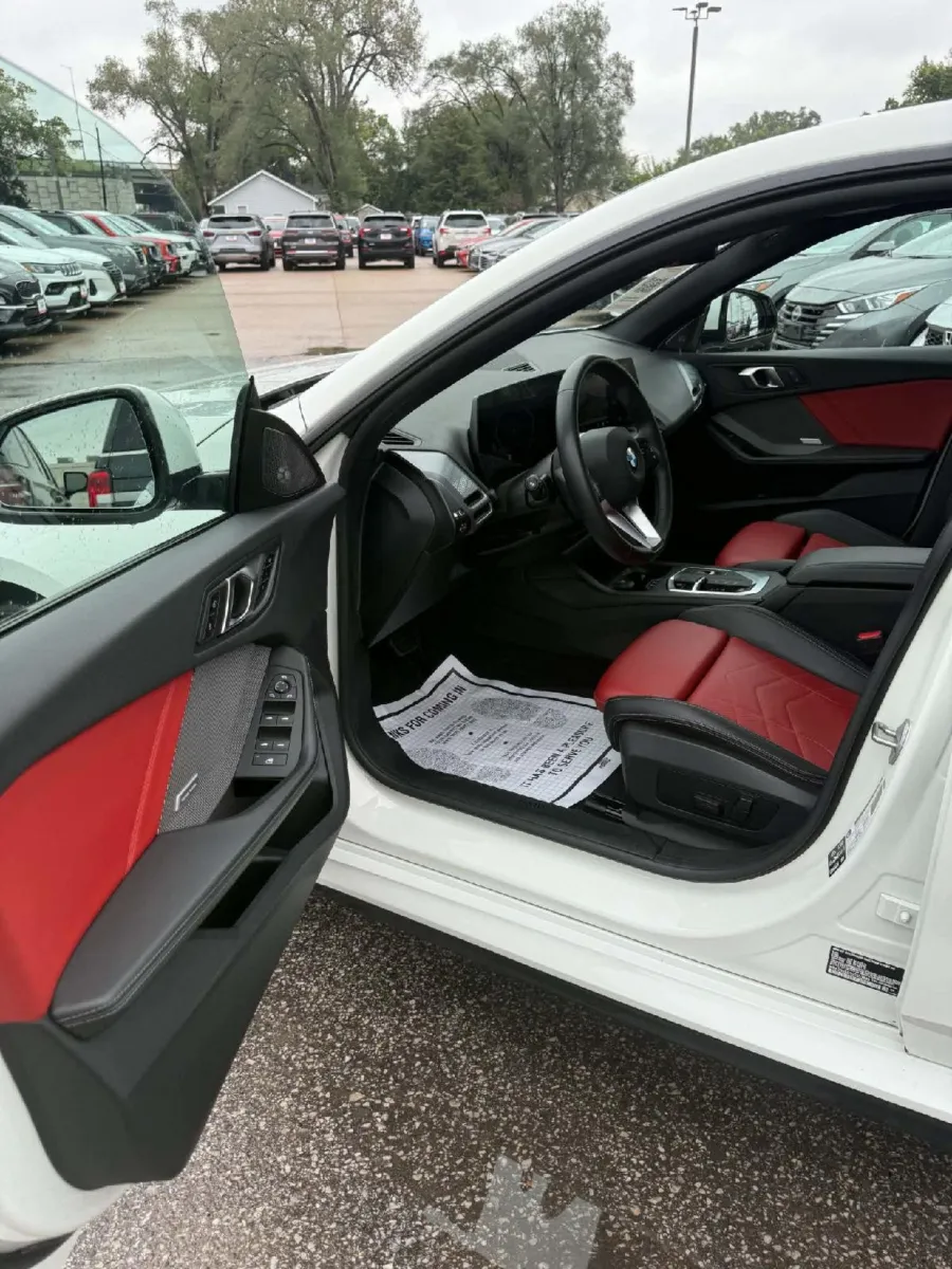 BMW 2 Series photo 13
