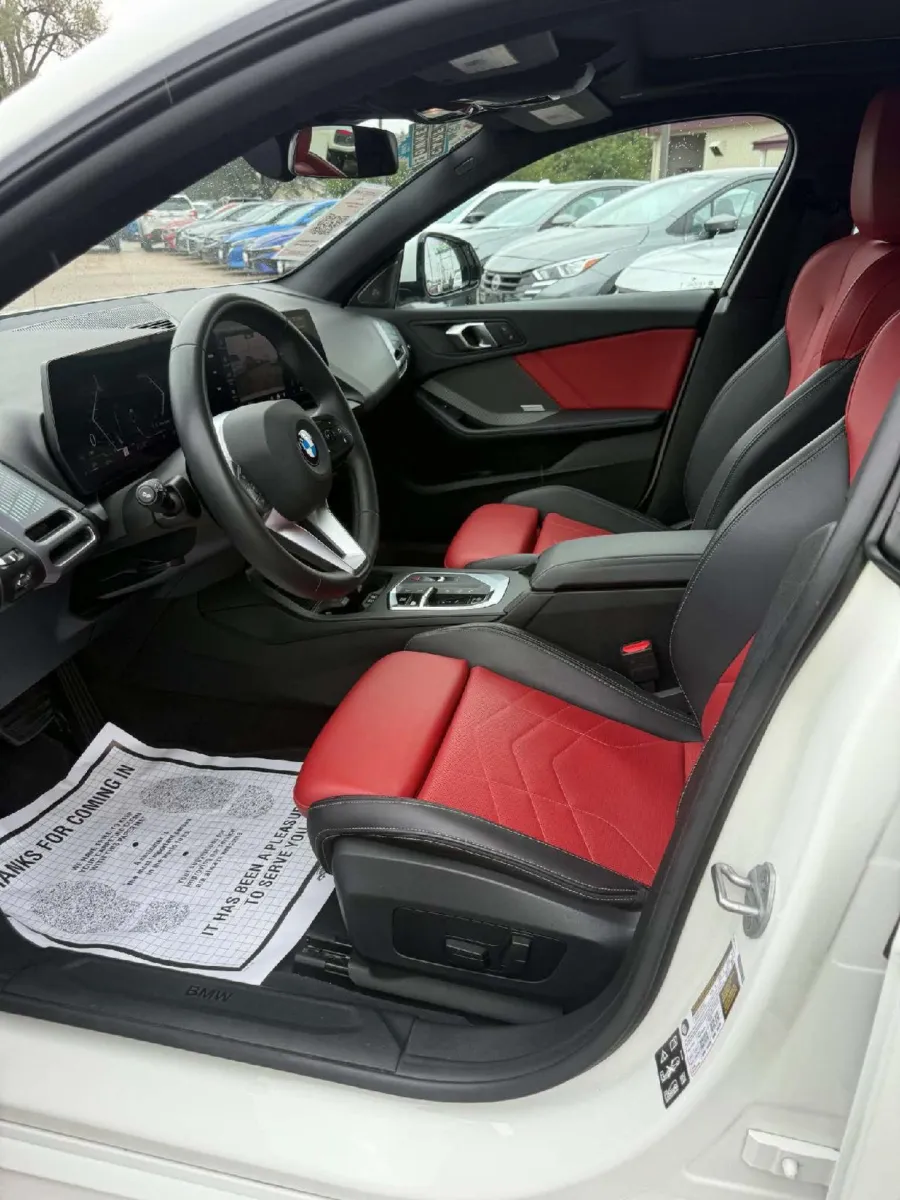 BMW 2 Series photo 14
