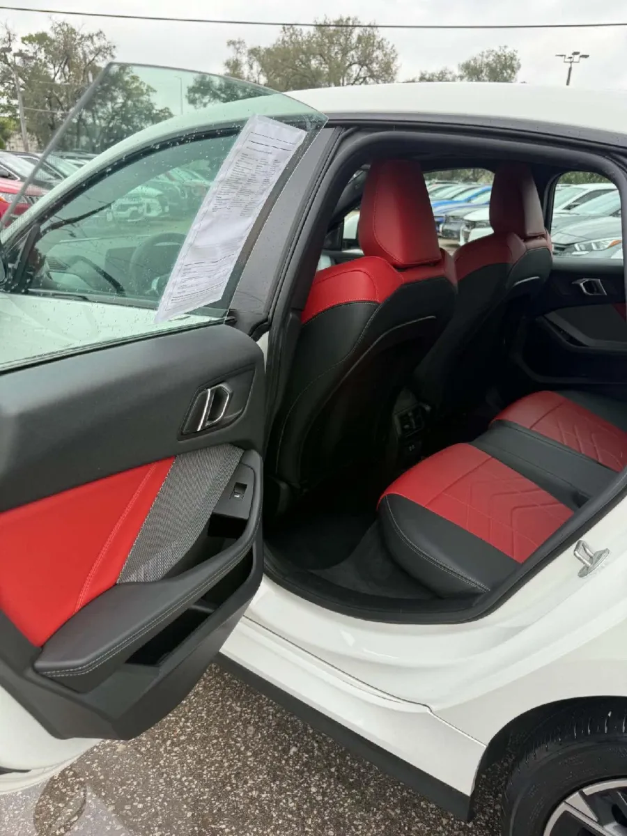 BMW 2 Series photo 15
