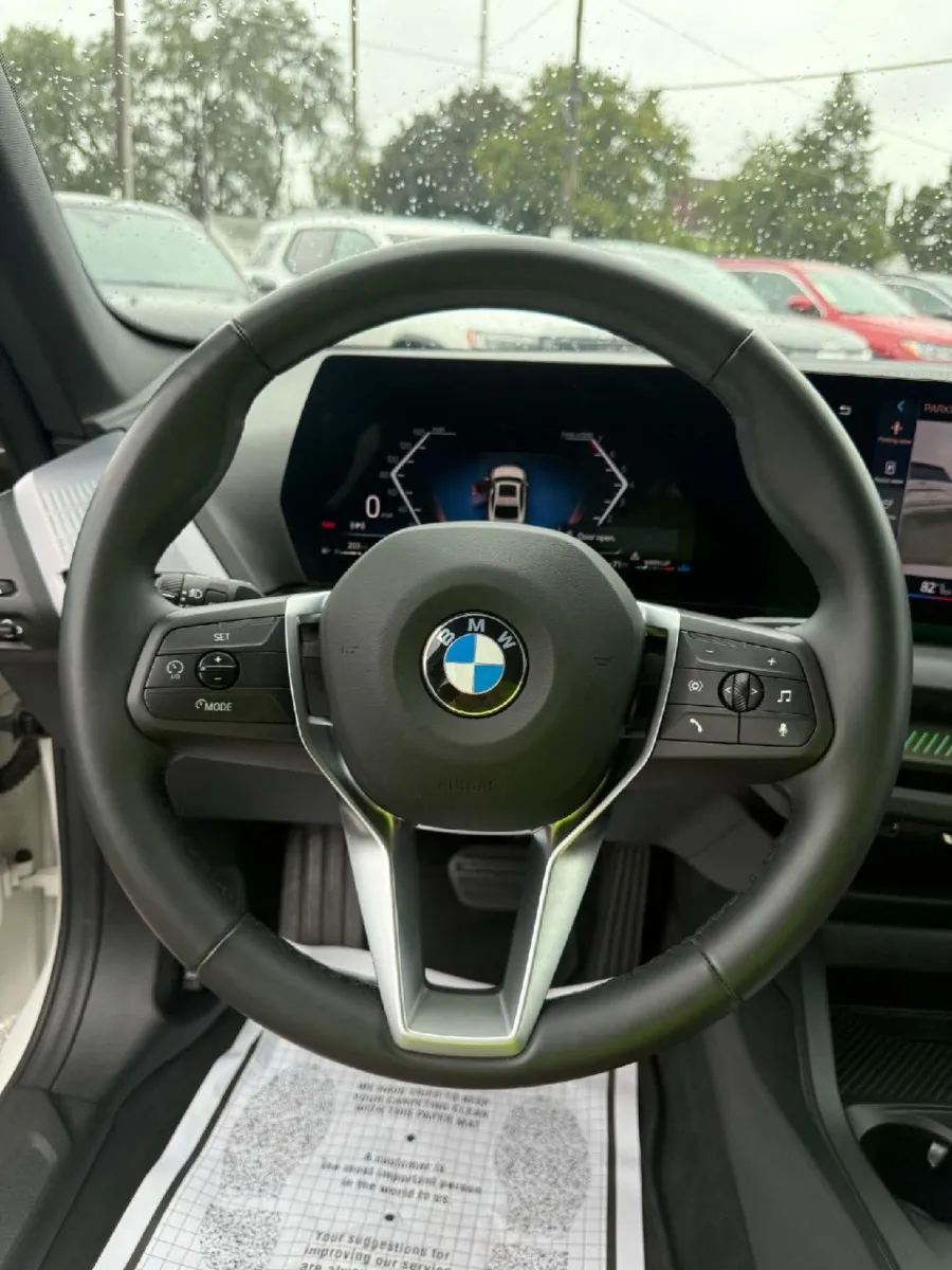BMW 2 Series photo 18