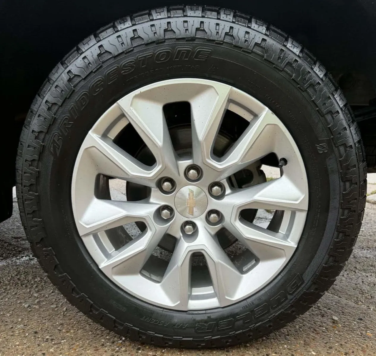 Chevrolet Silverado photo 10