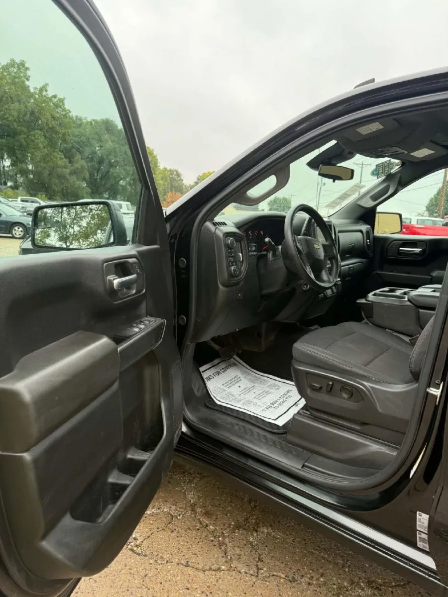 Chevrolet Silverado photo 12