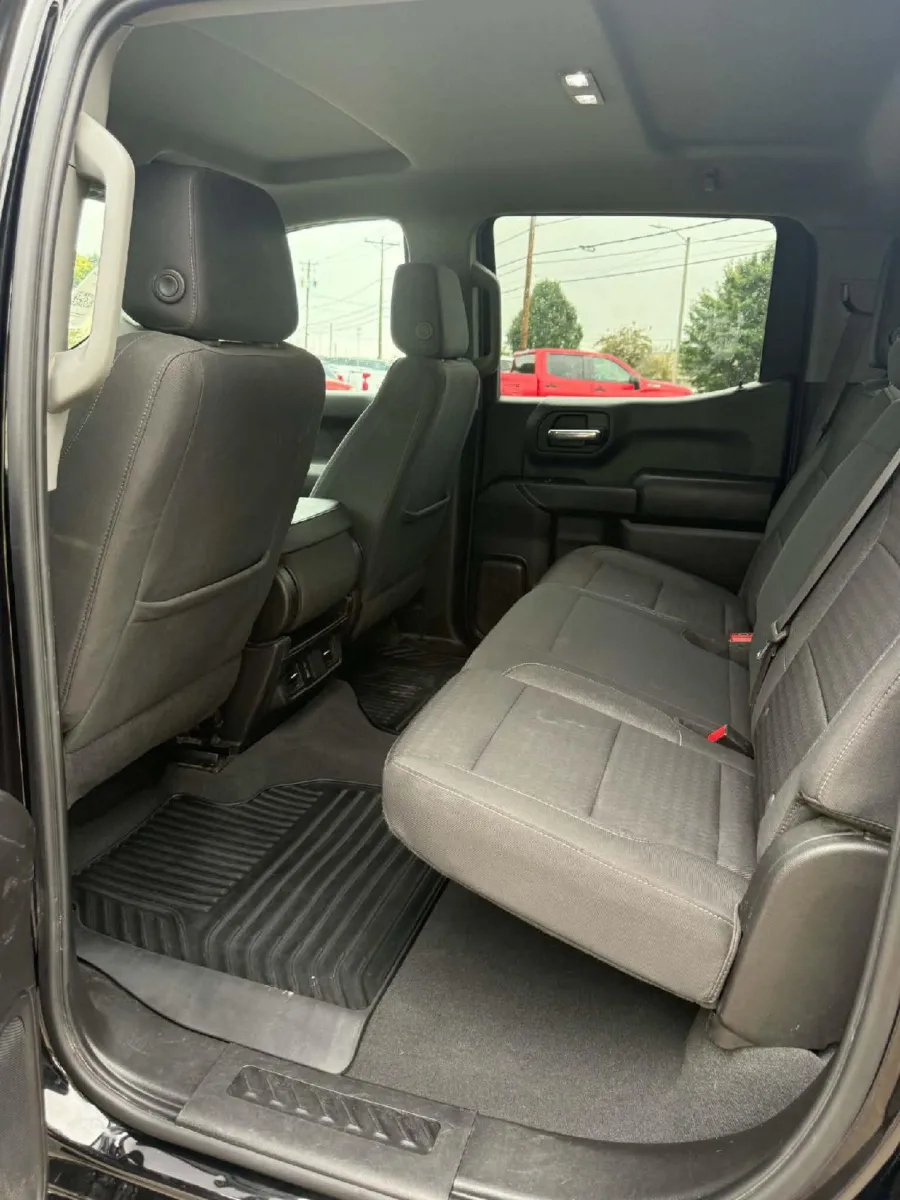 Chevrolet Silverado photo 14