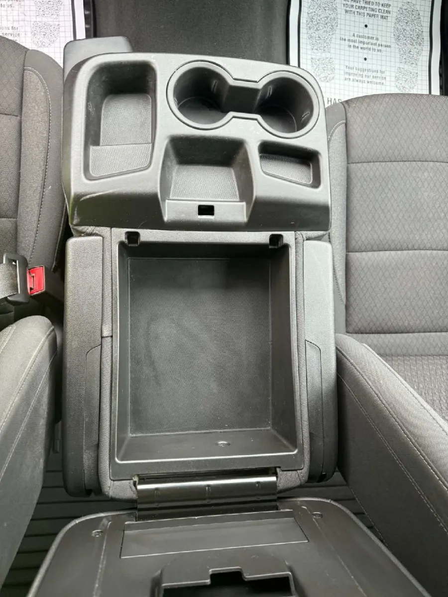 Chevrolet Silverado photo 20