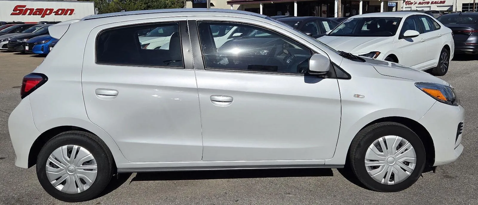 2024 Mitsubishi Mirage ES photo 6