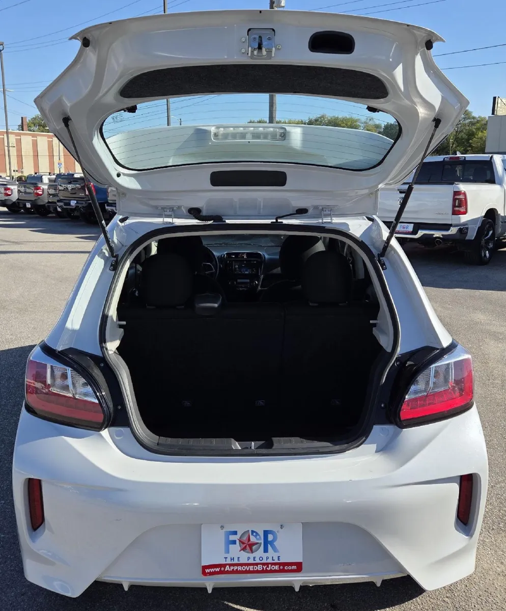 2024 Mitsubishi Mirage ES photo 10
