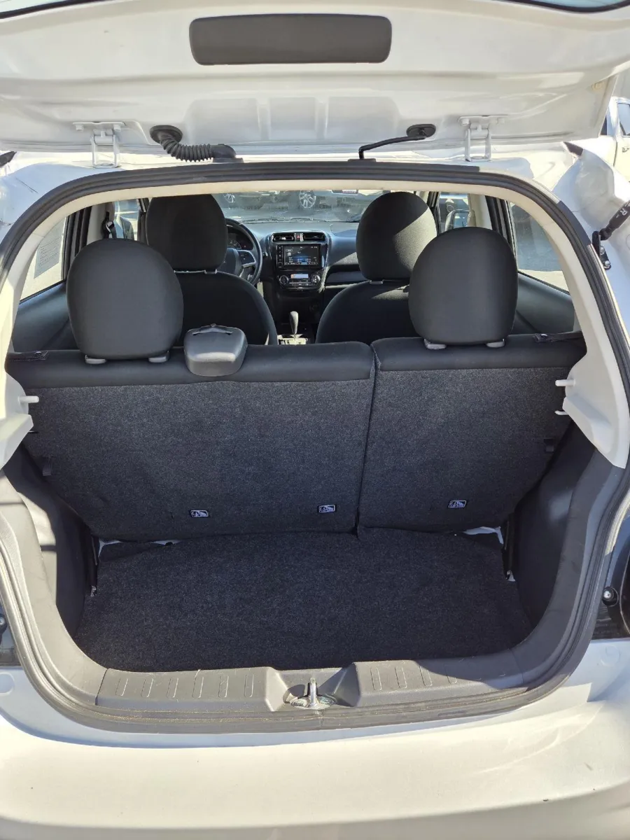 2024 Mitsubishi Mirage ES photo 11
