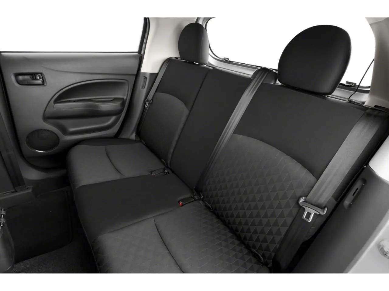 Mitsubishi Mirage photo 8
