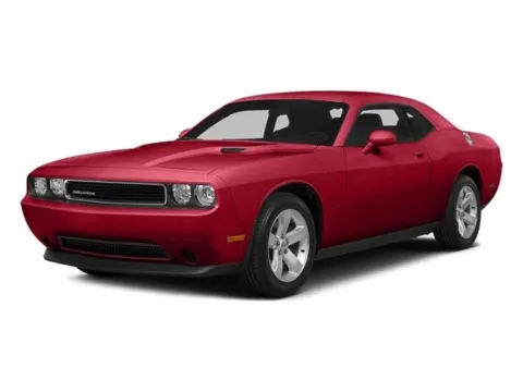 Red 2014 Dodge Challenger SXT for sale in Des Moines, IA