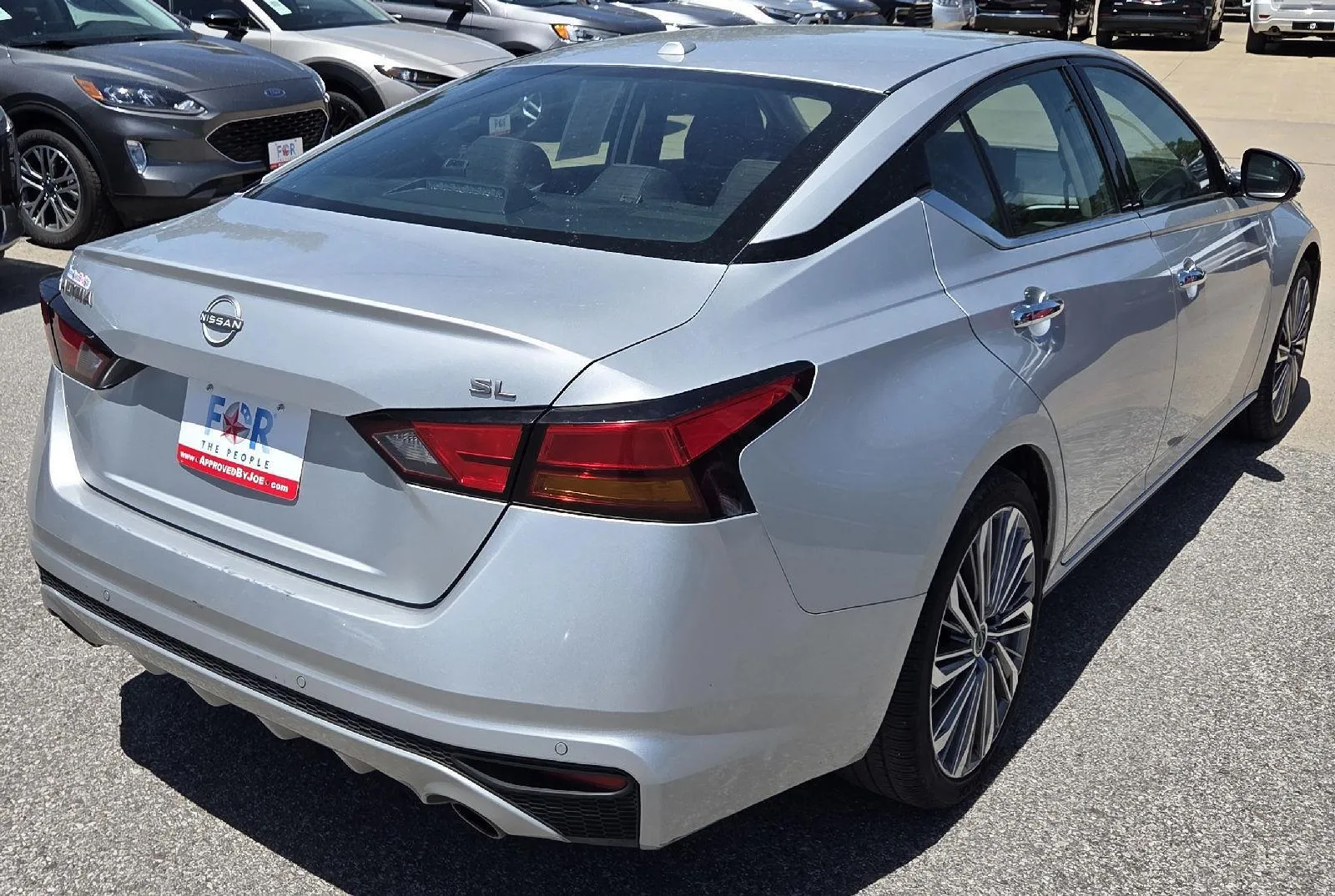 Nissan Altima photo 8
