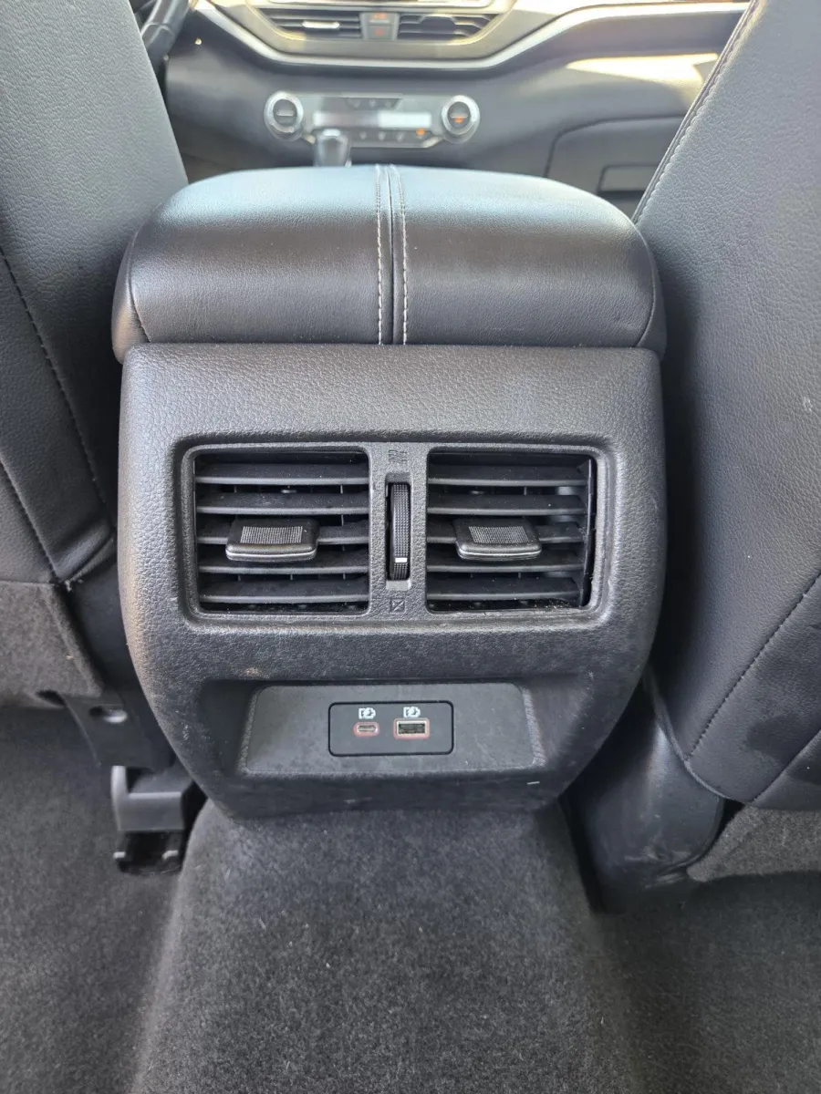 Nissan Altima photo 20