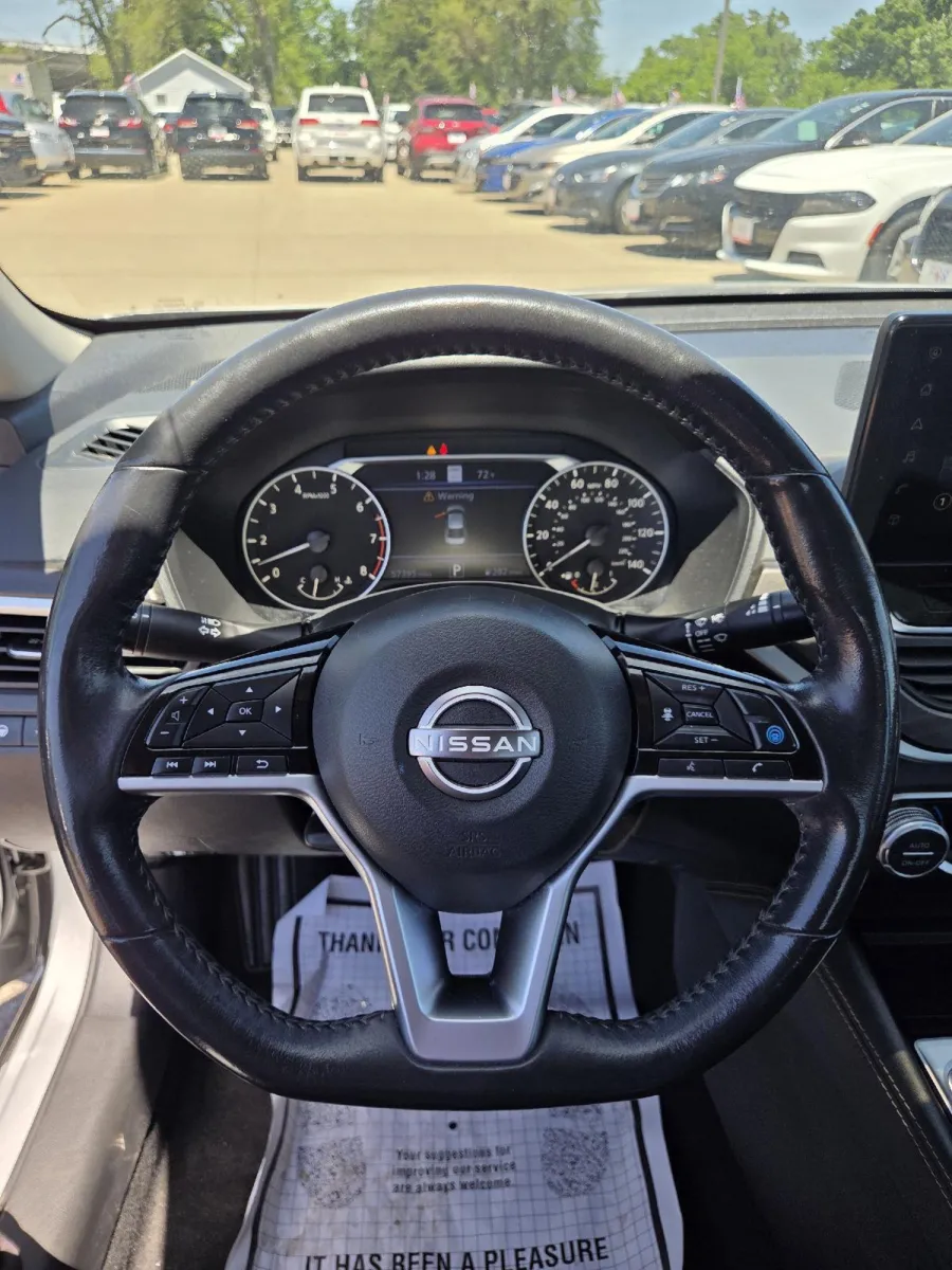 Nissan Altima photo 22