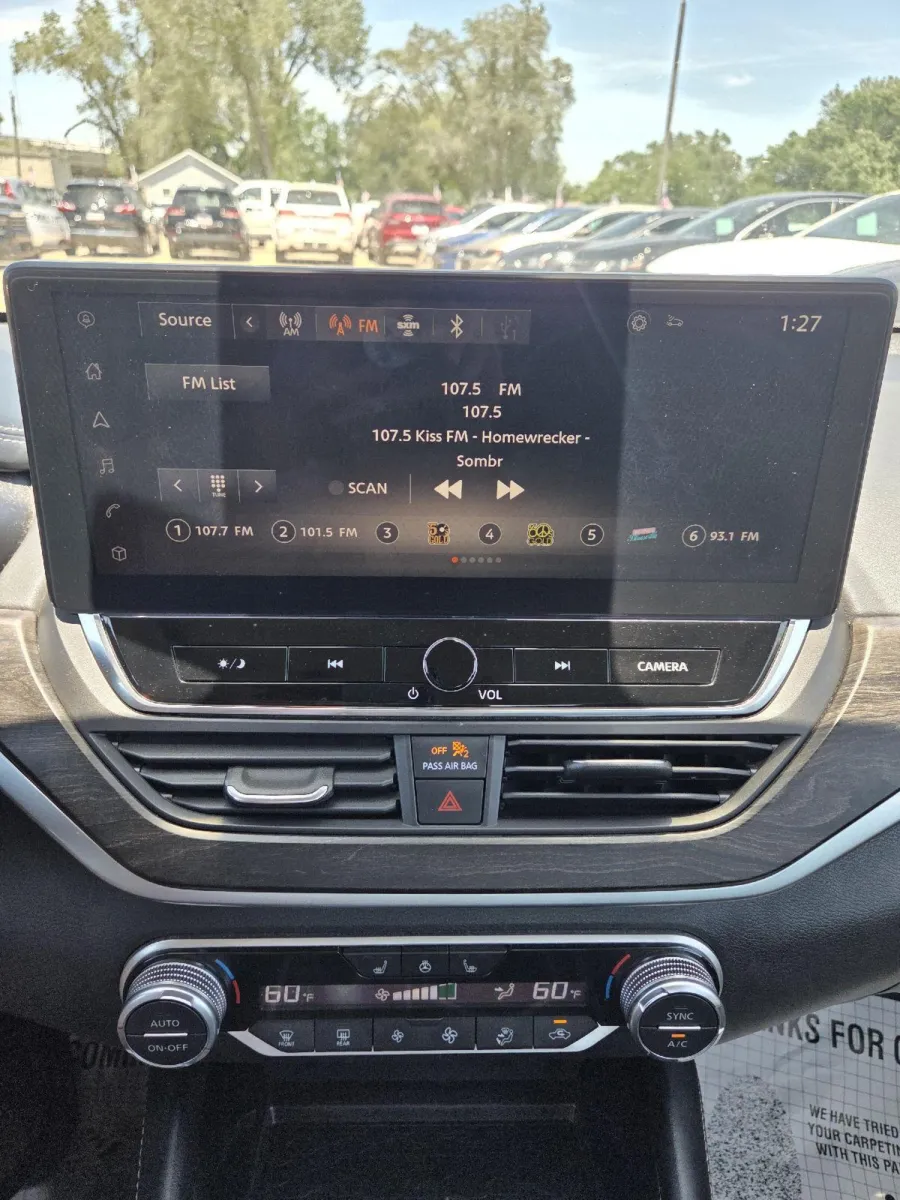 Nissan Altima photo 24