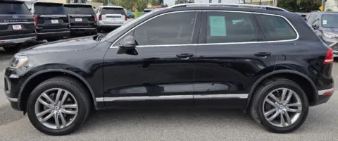 More photos of 2016 Volkswagen Touareg Lux at Capital City Motor Company, IA
