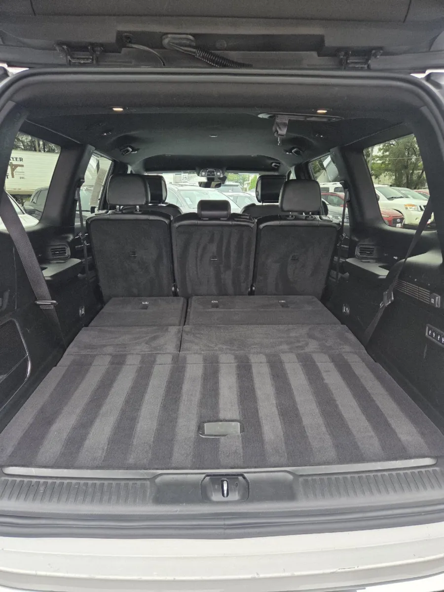 2024 Jeep Wagoneer Series III photo 11