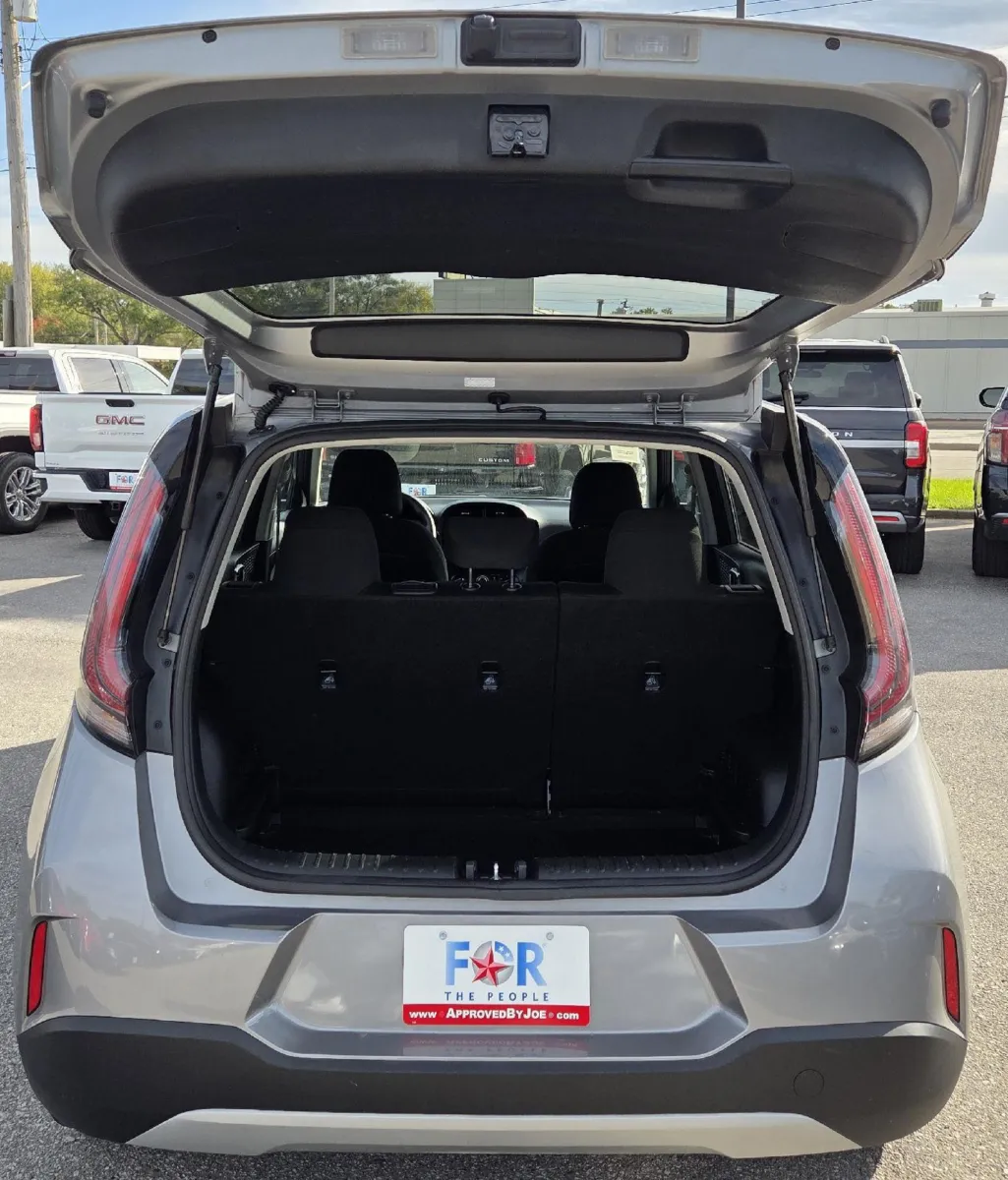 2024 Kia Soul LX photo 9