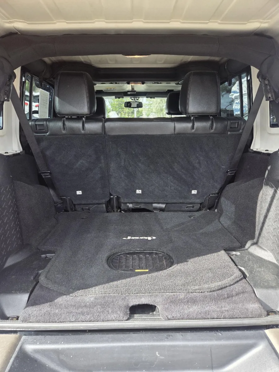 2016 Jeep Wrangler Unlimited 75th Anniversary photo 11