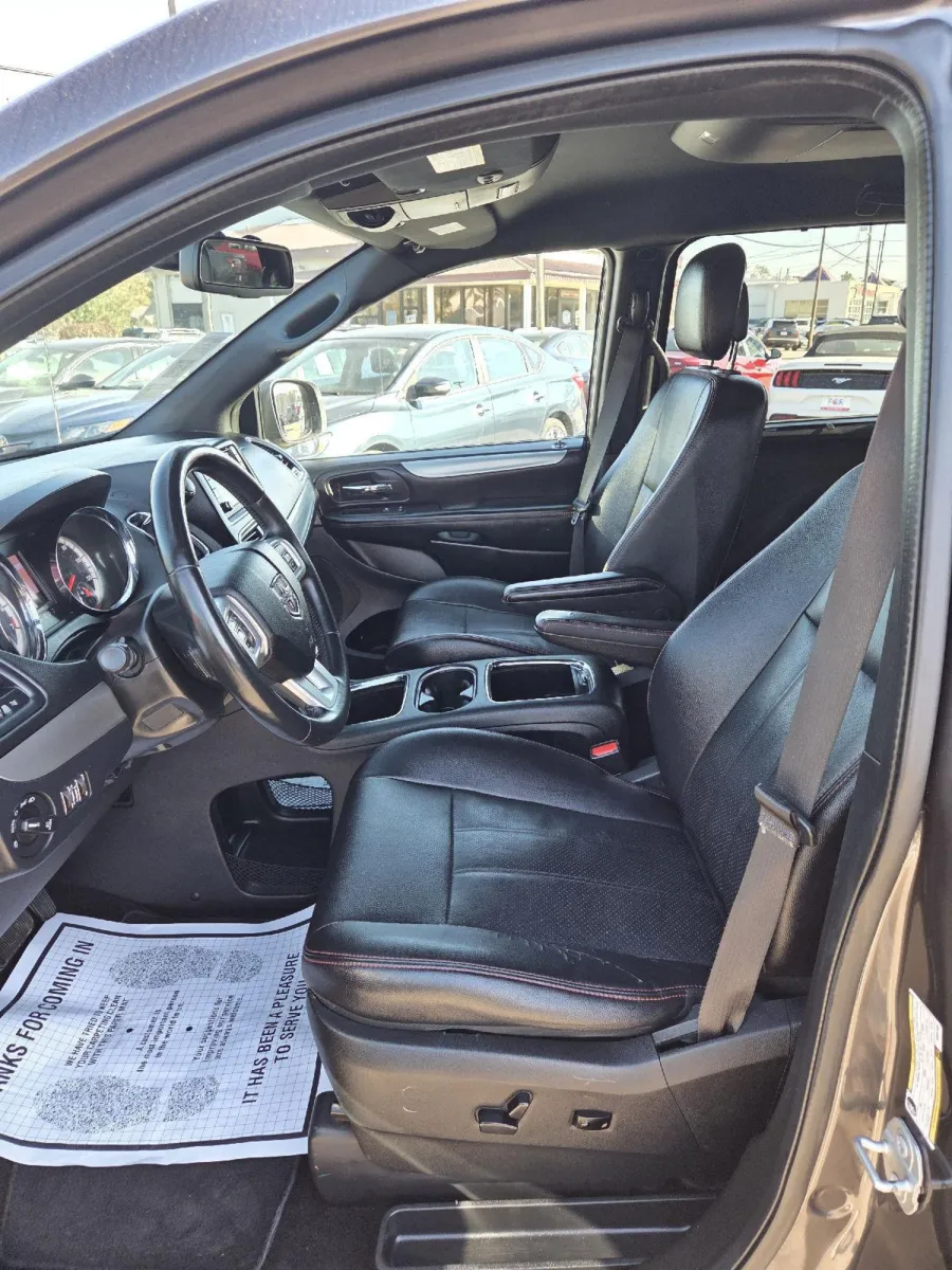 2019 Dodge Grand Caravan GT photo 14