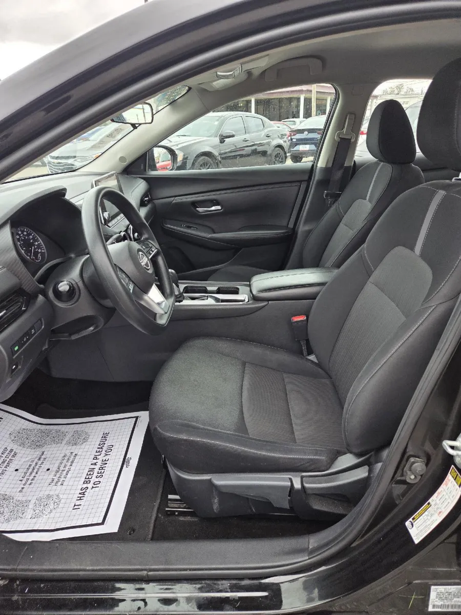 2024 Nissan Sentra SV photo 14