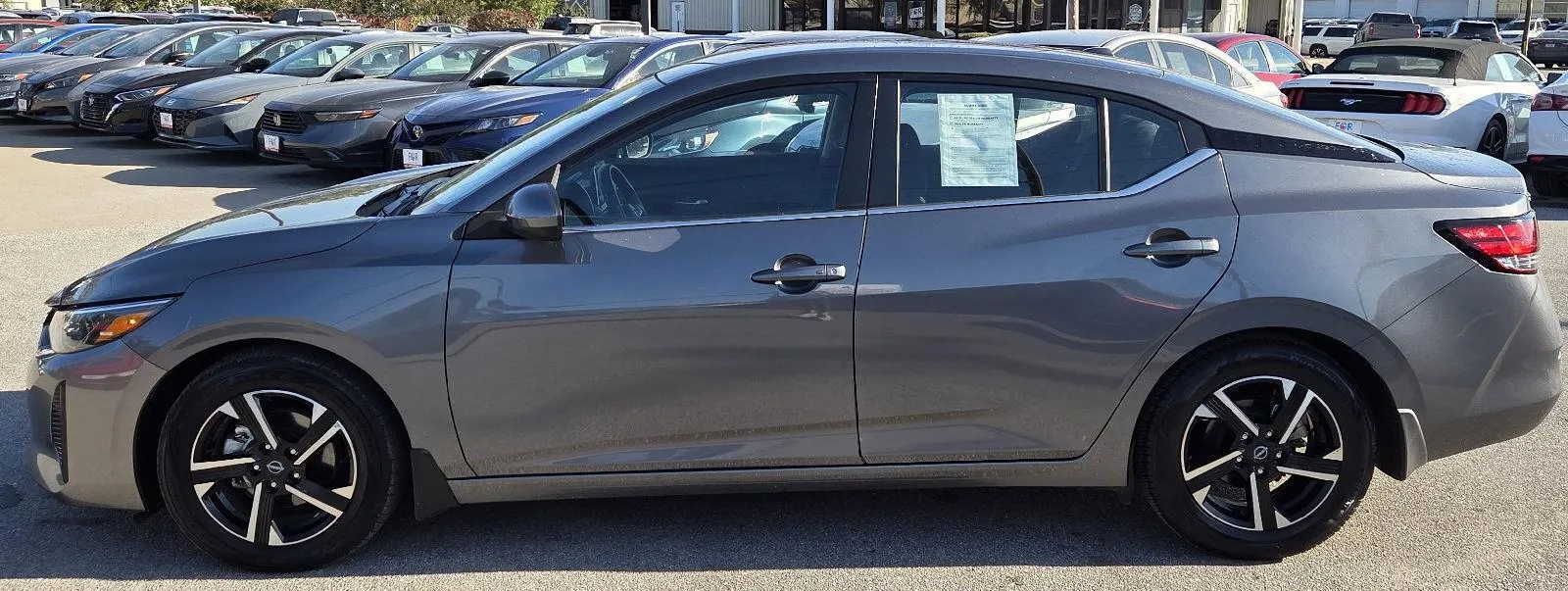 2025 Nissan Sentra SV photo 6