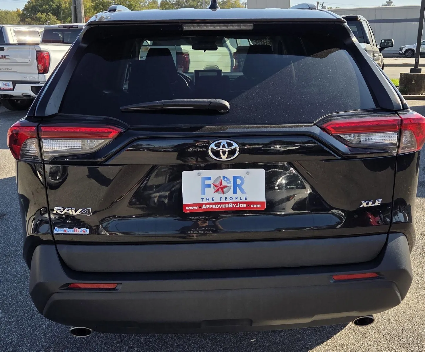 2024 Toyota RAV4 XLE photo 9