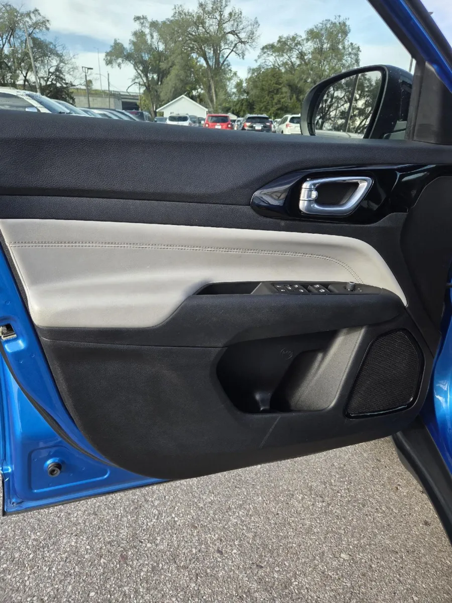 2024 Jeep Compass Limited photo 15
