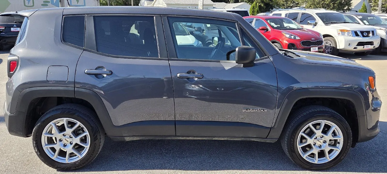 2023 Jeep Renegade Latitude photo 6