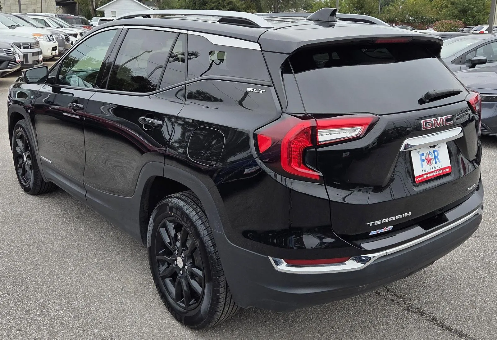 2024 GMC Terrain SLT photo 7