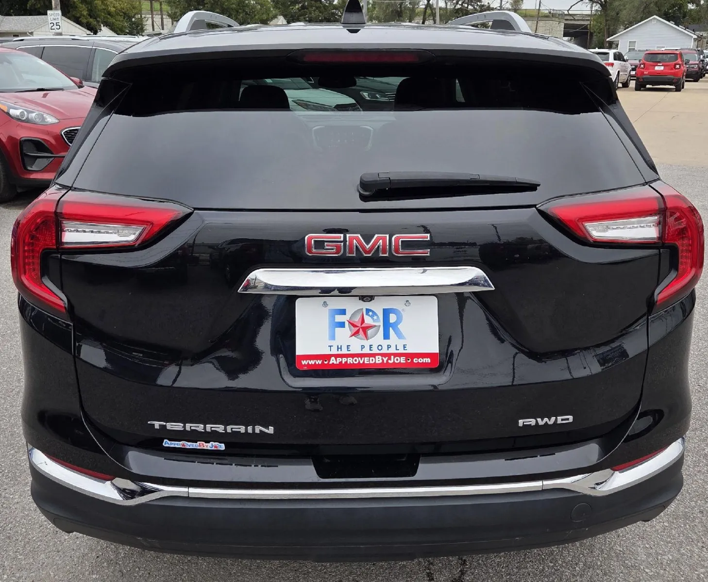 2024 GMC Terrain SLT photo 9