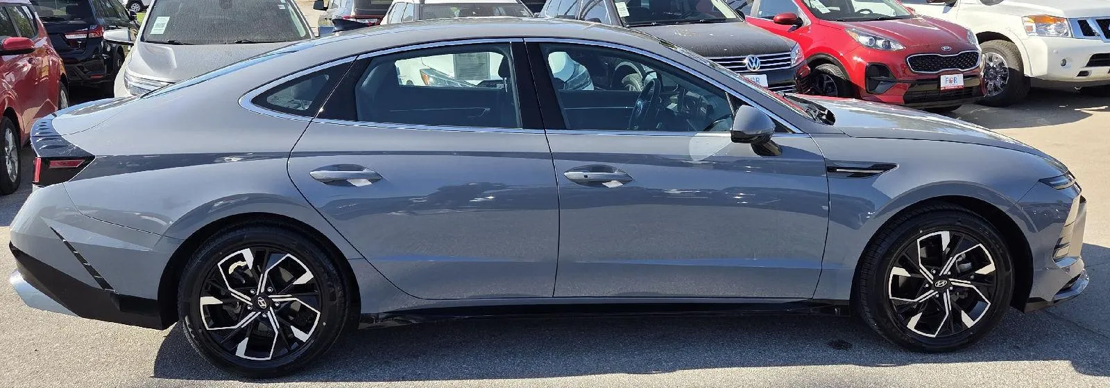 2025 Hyundai Sonata SEL photo 6