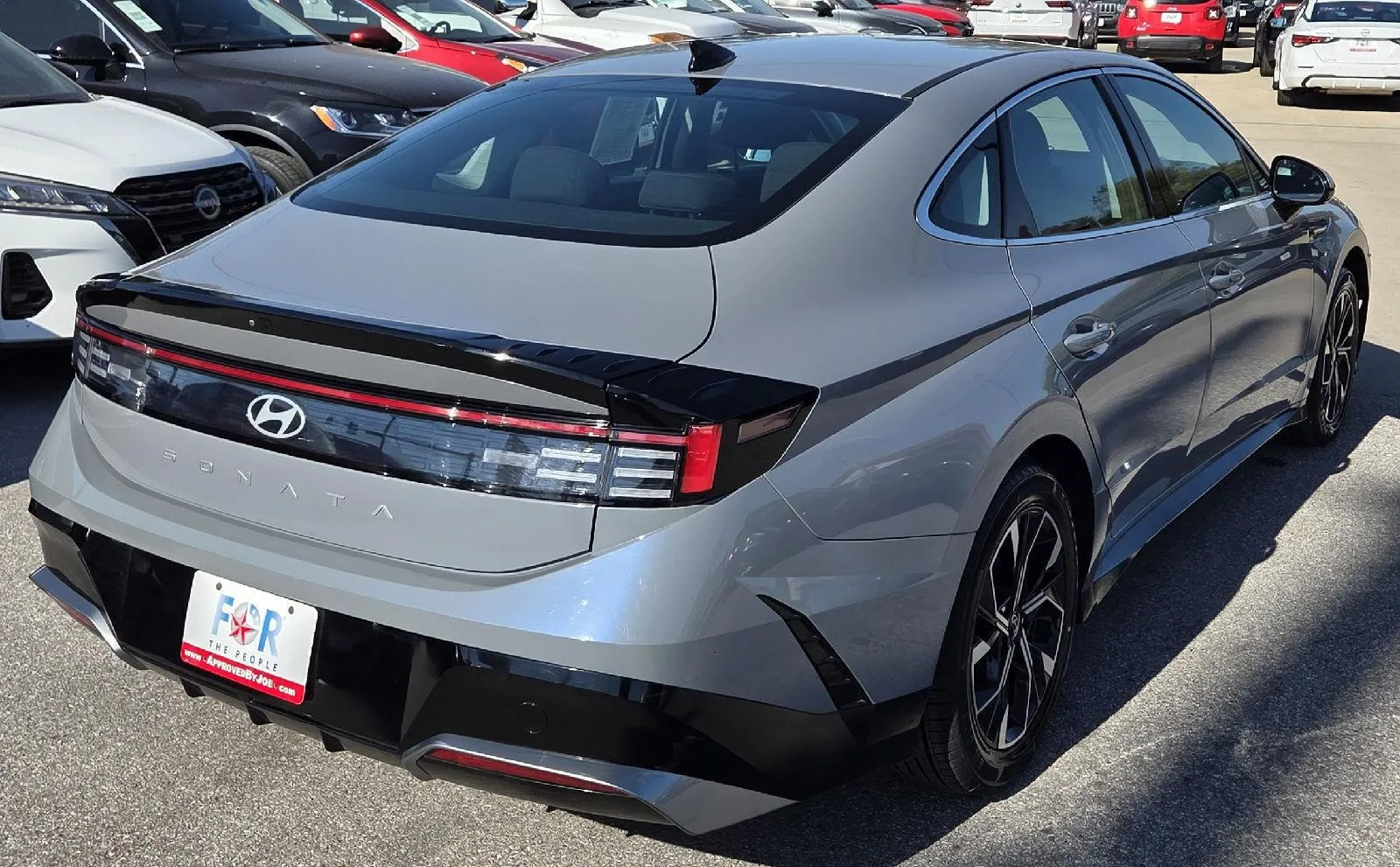 2025 Hyundai Sonata SEL photo 8