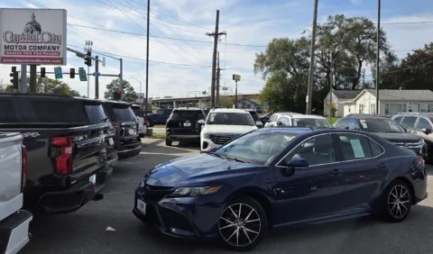 Blue 2023 Toyota Camry SE for sale in Des Moines, IA